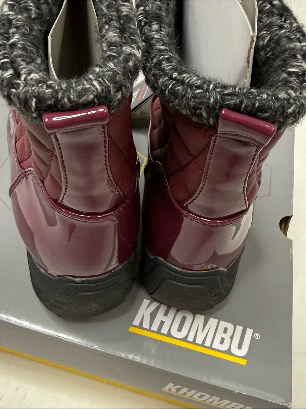 Khombu Quilted Burgundy Winter Ankle Boots 7.5 Wide NIB